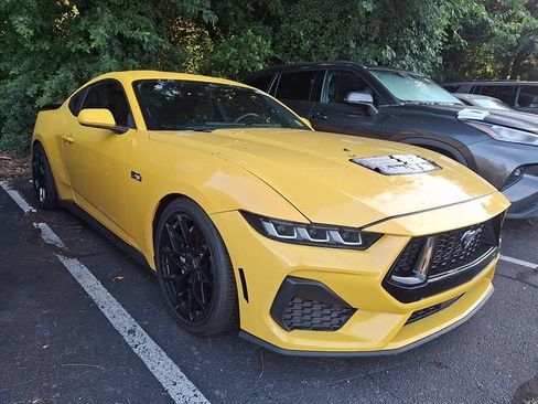 Used 2024 Ford Mustang GT RWD image 3