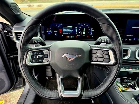 Certified 2025 Ford Mustang GT Premium image 8