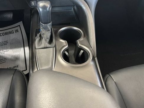Used 2021 Toyota Camry SE FWD image 6