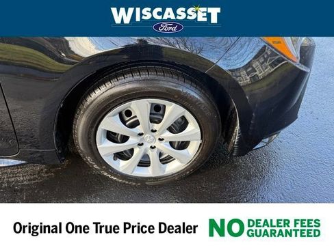 Used 2023 Toyota Corolla LE image 19