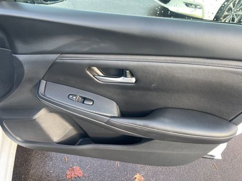 Certified 2024 Nissan Sentra SV image 22