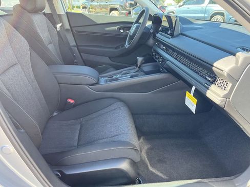 New 2025 Honda Accord SE image 7