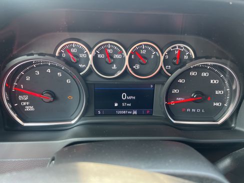 Used 2022 Chevrolet Silverado 1500 LT AWD/4WD image 14