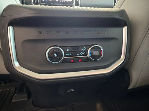 New 2027 Ford Expedition Platinum w/ Driver's Package AWD/4WD image 17