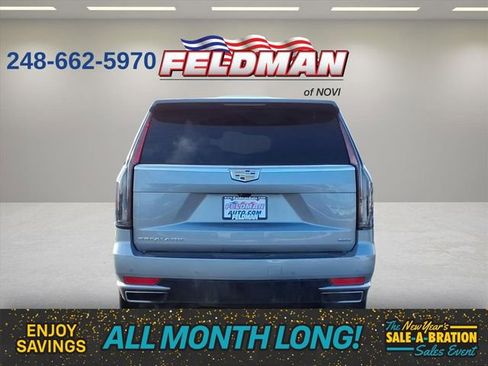 Used 2023 Cadillac Escalade Premium Luxury image 4
