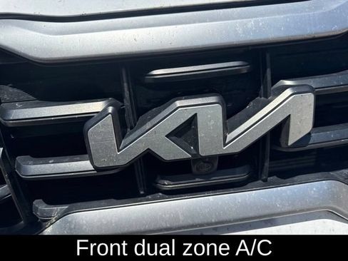 Used 2024 Kia Telluride SX w/ Towing Package AWD/4WD image 11