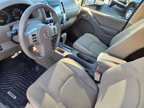 Used 2015 Nissan Frontier SV w/ SV Value Truck Package image 14