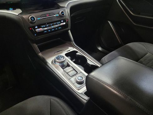 Used 2020 Ford Explorer XLT w/ Comfort Package AWD/4WD image 26