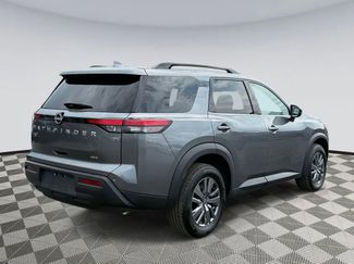 Used 2025 Nissan Pathfinder SV video 2