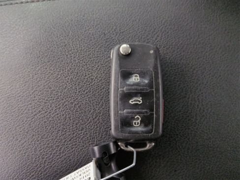 Used 2014 Volkswagen Passat 1.8T SE image 37