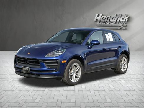 Used 2024 Porsche Macan w/ Premium Plus Package image 8