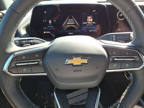 Used 2026 Chevrolet Traverse LT w/ Driver Confidence Package FWD image 22