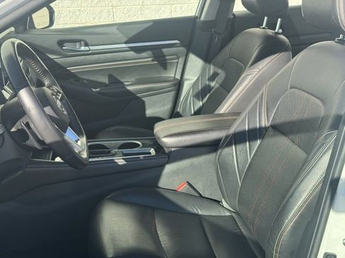 Used 2023 Nissan Altima 2.5 SR w/ SR Premium Package image 14
