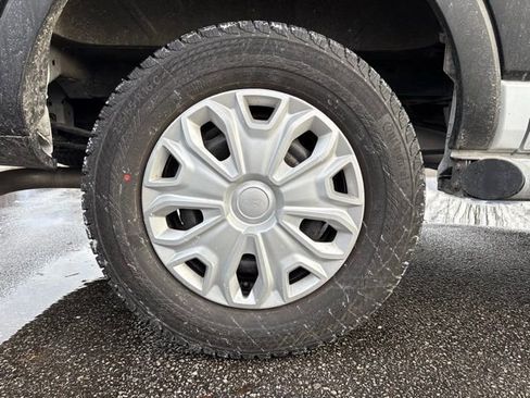 Used 2024 Ford Transit 250 Low Roof w/ Exterior Upgrade Package image 15