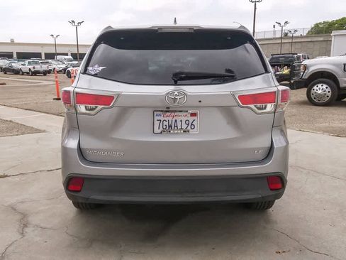 Used 2014 Toyota Highlander Plus FWD image 8