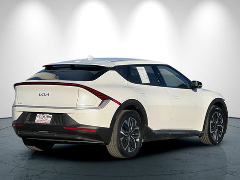 Used 2023 Kia EV6 Light image 4