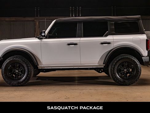 Used 2023 Ford Bronco Wildtrak AWD/4WD image 5