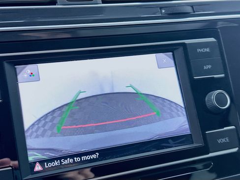 Used 2022 Volkswagen Tiguan S FWD image 22