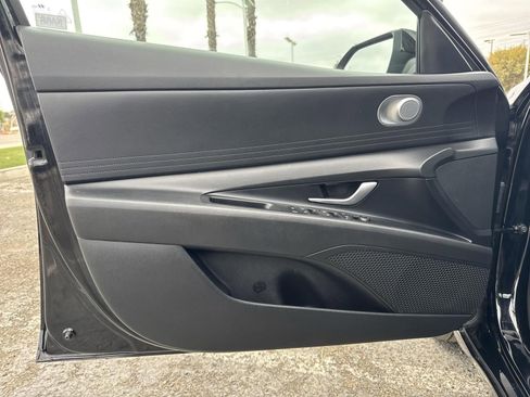 Used 2022 Hyundai Elantra SEL w/ Cargo Package image 19