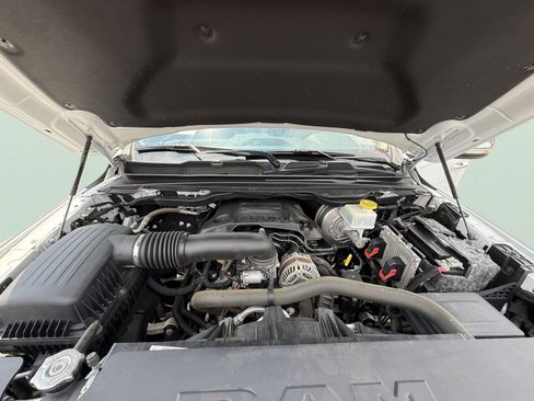 Used 2020 RAM 1500 Laramie AWD/4WD image 19
