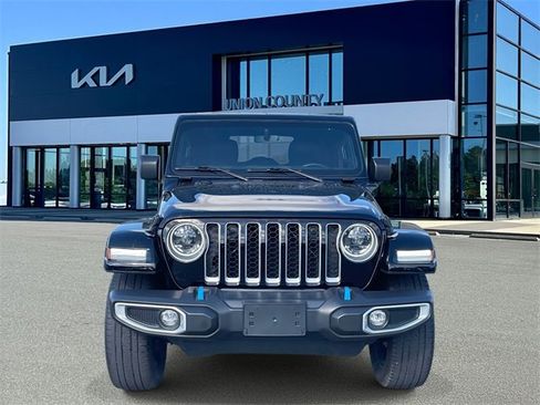 Used 2023 Jeep Wrangler Unlimited Sahara image 6