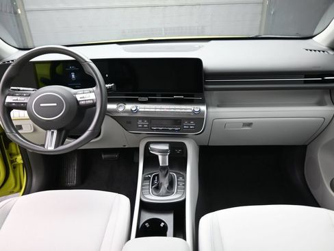 Used 2025 Hyundai Kona SEL FWD image 28