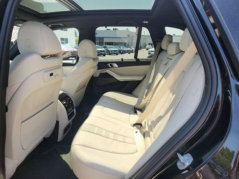 Used 2020 BMW X5 xDrive40i w/ Executive Package AWD/4WD image 10