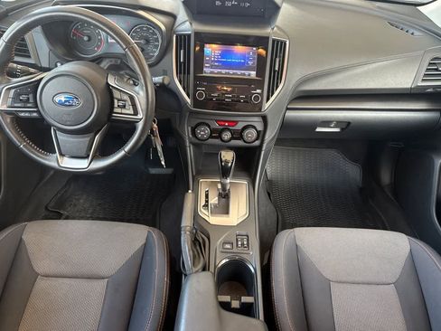 Used 2019 Subaru Crosstrek 2.0i Premium w/ Popular Package #2 AWD/4WD image 3