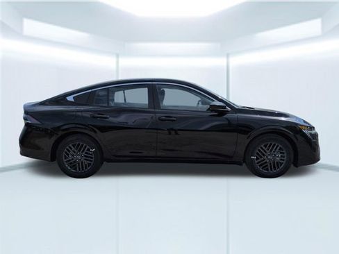 New 2026 Nissan Sentra SV w/ SV Convenience Package FWD image 7