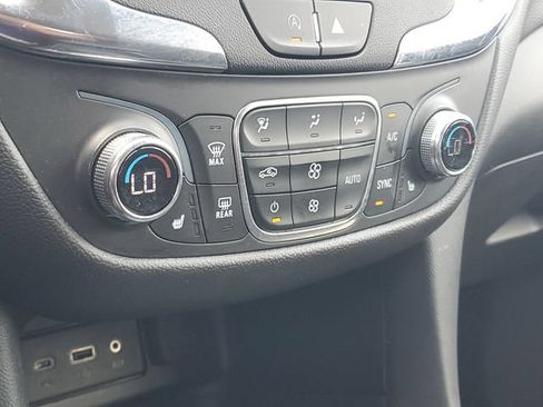 Certified 2023 Chevrolet Equinox LT FWD image 28