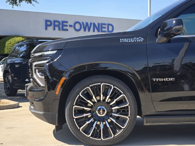 Certified 2025 Chevrolet Tahoe High Country AWD/4WD image 6