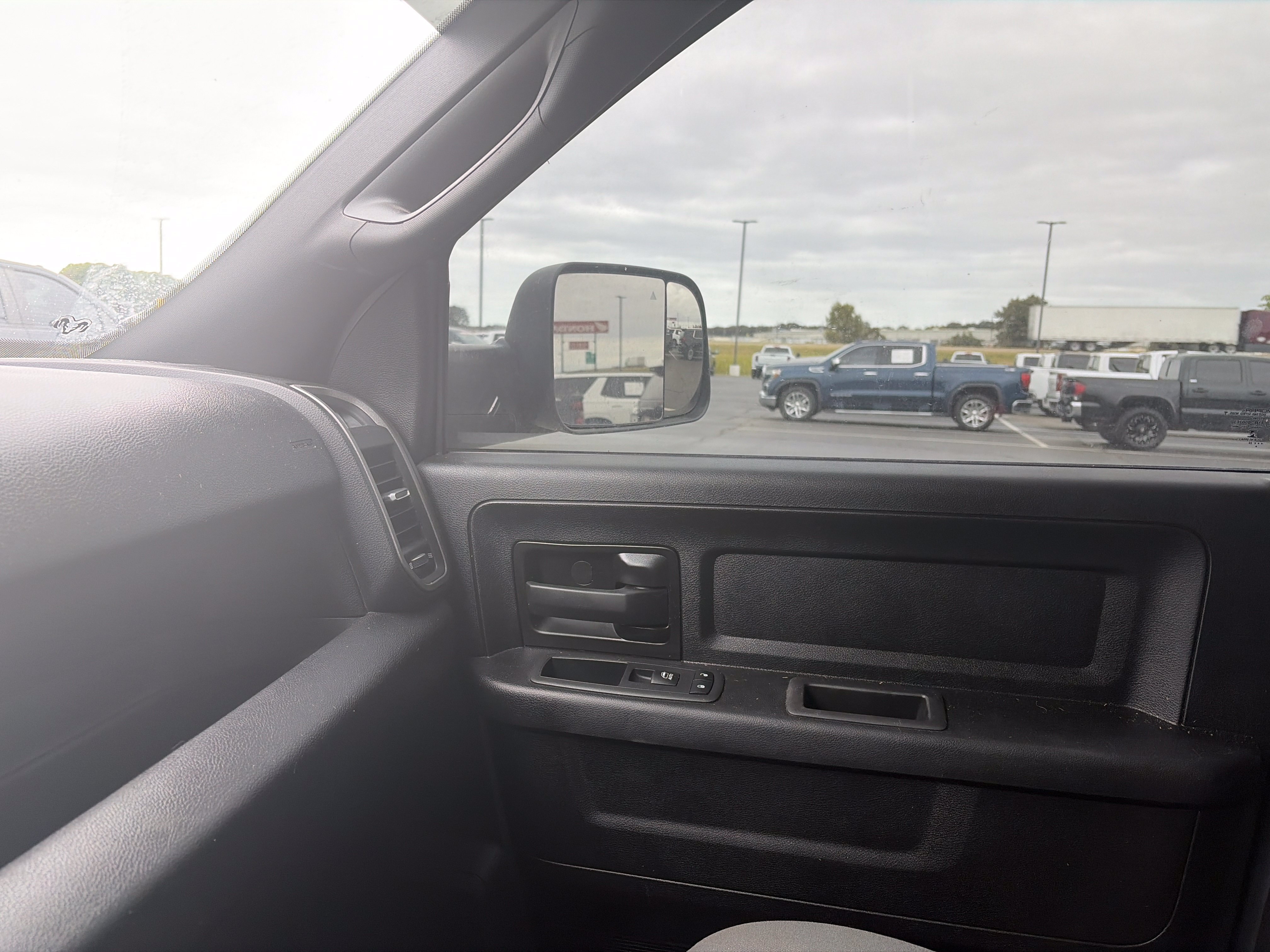 Used 2022 RAM 2500 Tradesman w/ Safety Group AWD/4WD image 16
