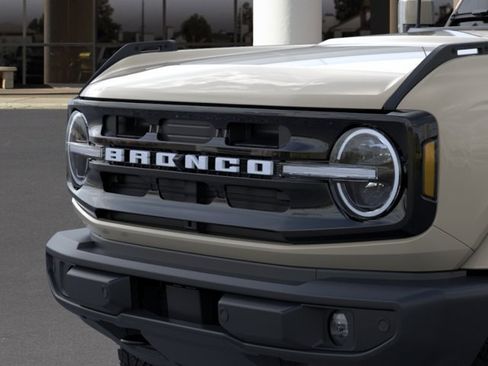 New 2026 Ford Bronco Outer Banks AWD/4WD image 19
