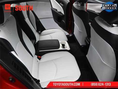 Used 2018 Toyota Prius Prime Advanced image 37