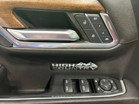 Used 2023 Chevrolet Silverado 1500 High Country w/ Technology Package AWD/4WD image 26