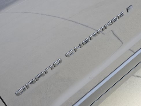 New 2026 Jeep Grand Cherokee L Limited w/ Limited Altitude Package AWD/4WD image 8