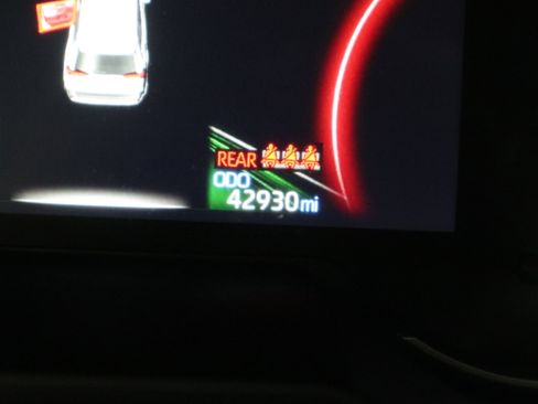Used 2024 Toyota RAV4 LE AWD/4WD image 18