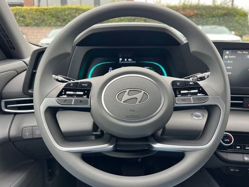 New 2026 Hyundai Elantra Hybrid FWD image 21