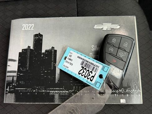 Certified 2022 Chevrolet Silverado 1500 Custom AWD/4WD image 40