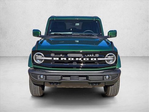 New 2025 Ford Bronco Outer Banks image 6