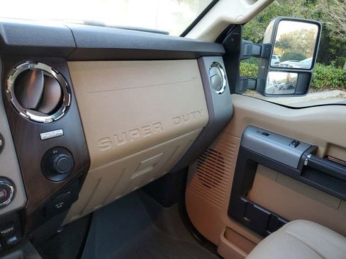 Used 2016 Ford F250 Lariat w/ Lariat Ultimate Package image 25