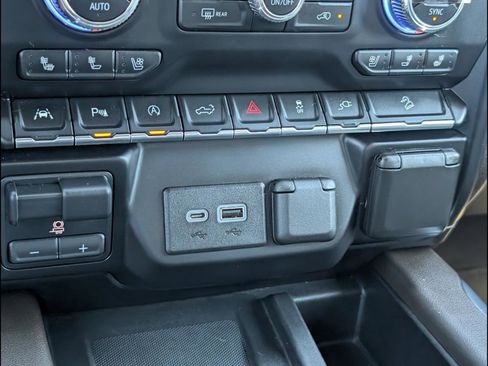 Used 2019 GMC Sierra 1500 SLT w/ SLT Premium Plus Package AWD/4WD image 16