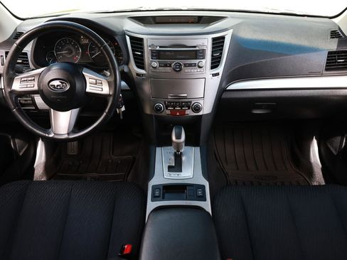 Used 2010 Subaru Outback 2.5i Premium AWD/4WD image 21