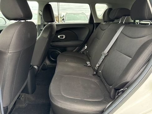 Used 2016 Kia Soul image 17