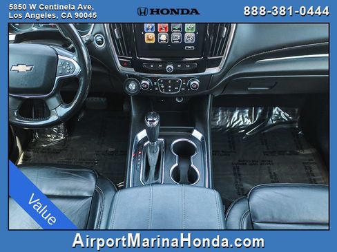 Used 2018 Chevrolet Traverse LT w/ LPO, Black Accent Package AWD/4WD image 12