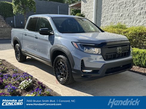 Certified 2025 Honda Ridgeline Sport+ image 1