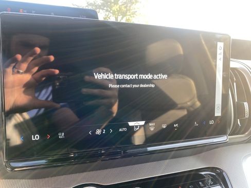 New 2025 Ford Expedition Active image 20