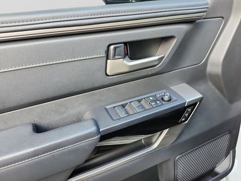 Used 2024 Toyota Tundra Limited image 31