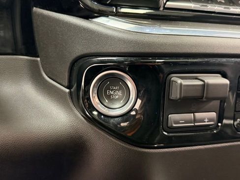 Used 2024 Chevrolet Silverado 1500 High Country w/ High Country Premium Package image 18