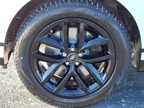 New 2026 Land Rover Range Rover Velar Dynamic SE image 5